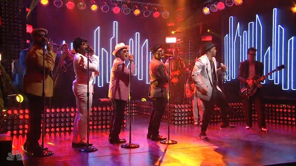 Mark Ronson Bruno Mars And Mystikal Bring The Funk To Snl