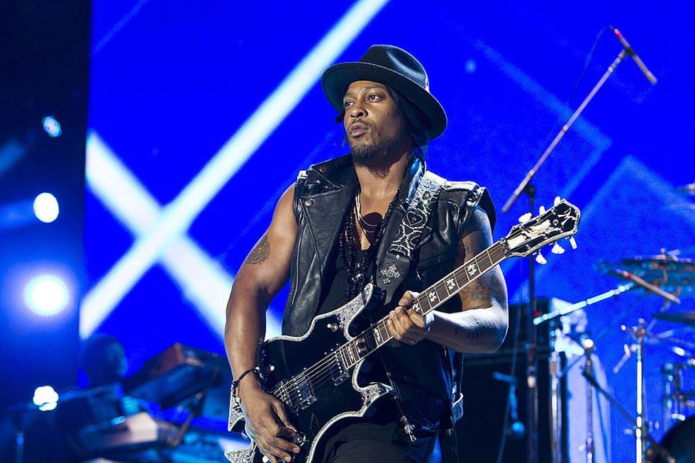 D'Angelo Is Performing LiveAs Part Of A 'Red Dead Redemption 2