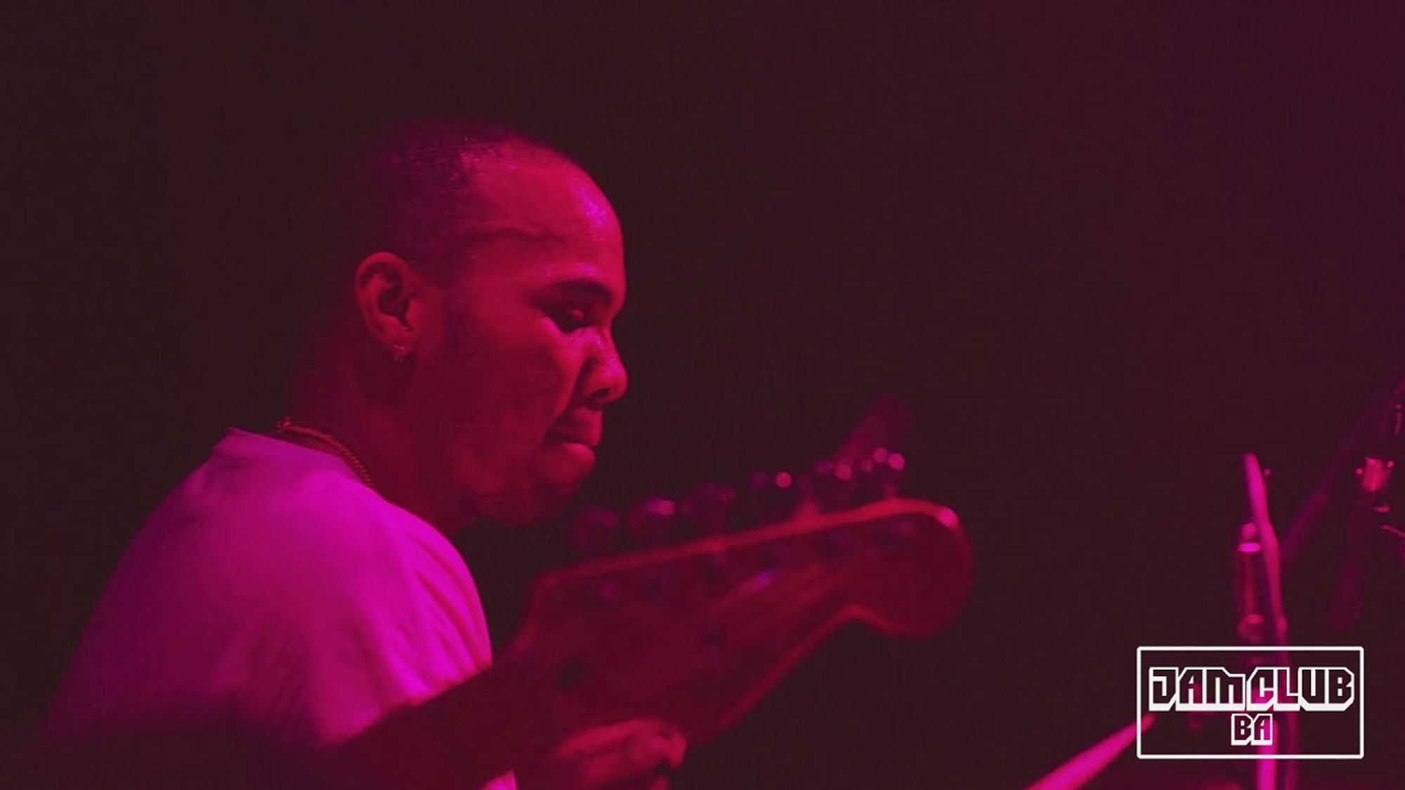 Watch Anderson Paak And The Red Hot Chili Peppers Flea Put On A Funk Rock Jam Okayplayer