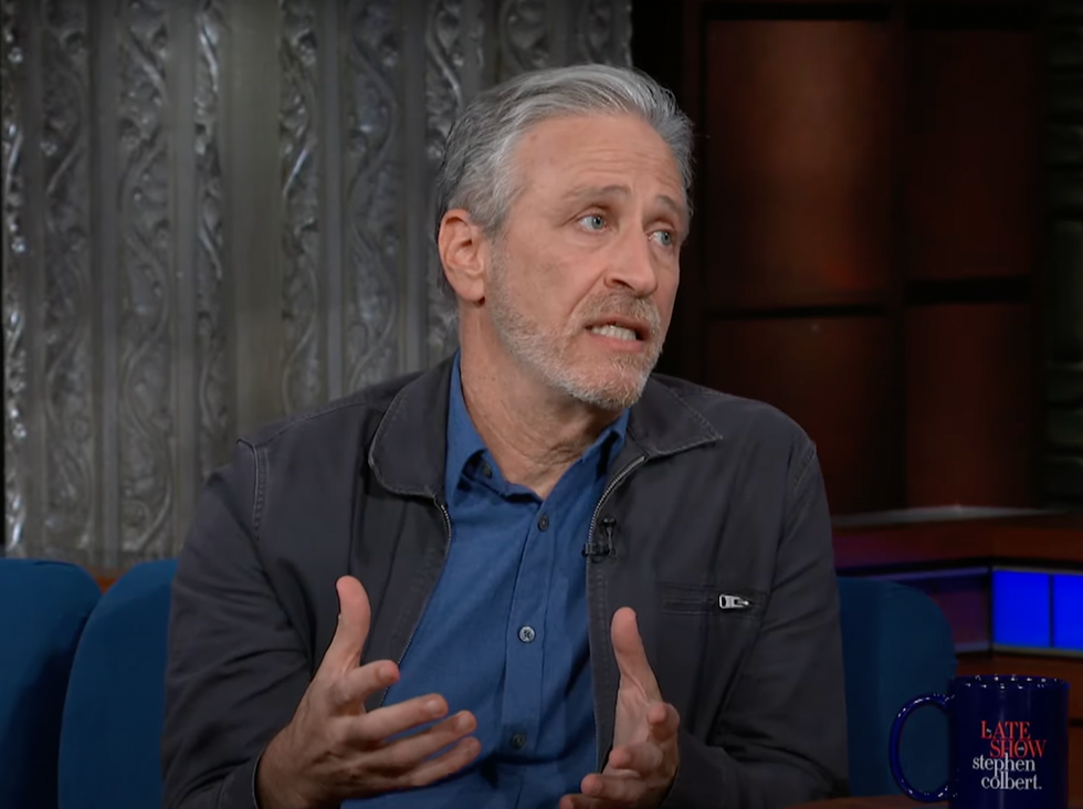 Jon Stewart Talks Kanye West Defends “good Friend” Dave Chappelle From Antisemitism Claims 6407